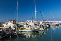 Barcos de pesca atracados, porto de Jaffa, Israel — Fotografia de Stock