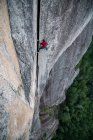 Canadá, Colúmbia Britânica, Squamish, Homem escalada — Fotografia de Stock