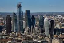 Regno Unito, Londra, City of London, Veduta aerea dei grattacieli nel quartiere degli affari — Foto stock