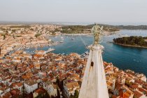 Croatie, Istrie, Rovinj, Vue aérienne de la vieille ville avec l'église de Sainte Euphémie — Photo de stock