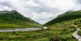 États-Unis, Alaska, Vue panoramique du paysage montagneux — Photo de stock