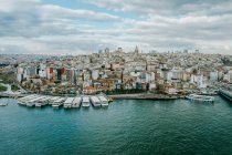 Turchia, Istanbul, Corno d'Oro e Beyoglu con Torre di Galata — Foto stock