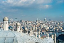 Туреччина, Стамбул, Євростамбул з мечеті Сулейманіє — стокове фото