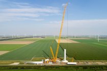 Недерланд, Алмере, Воздушный вид строящейся ветряной электростанции — стоковое фото