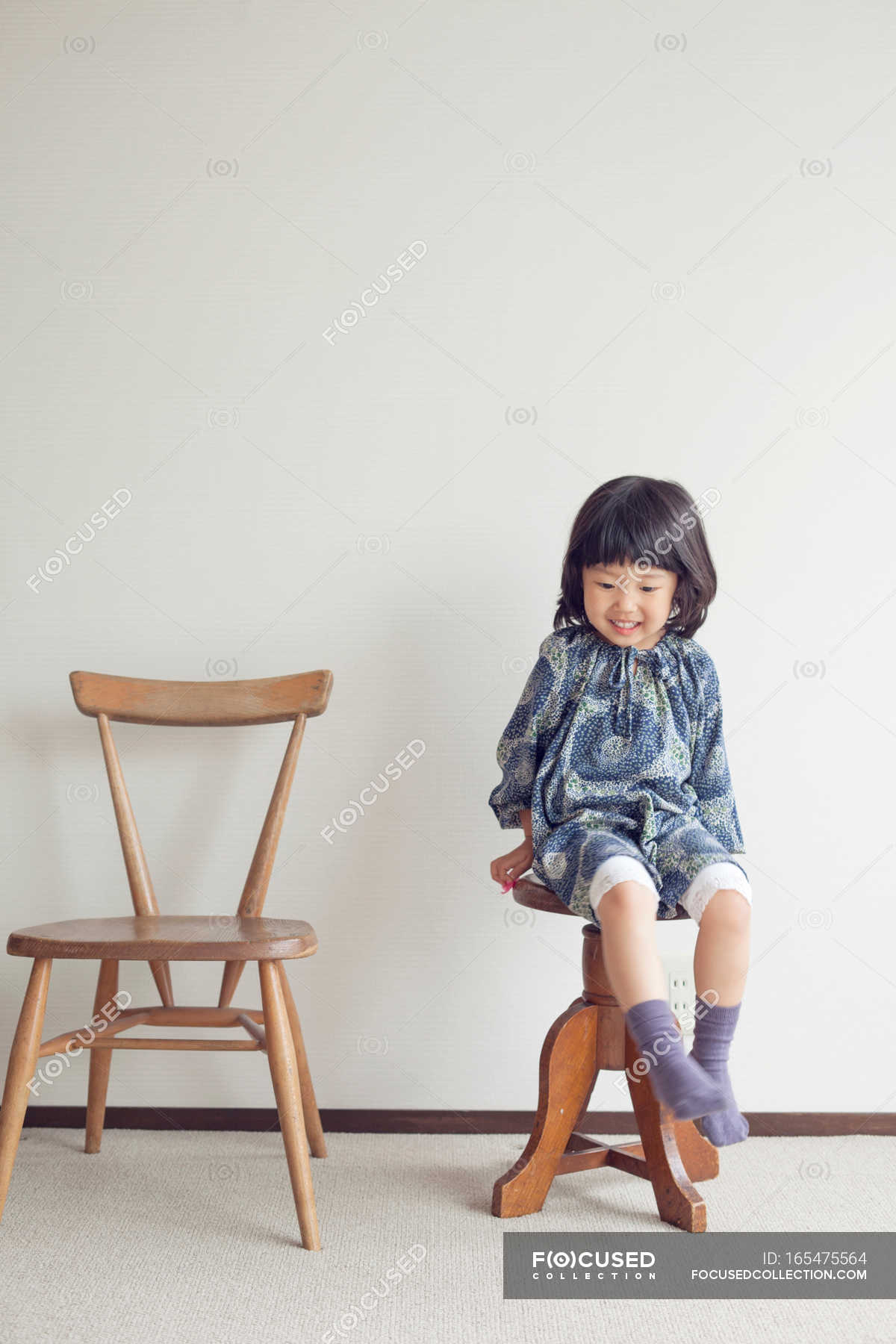 девочка 5 лет ерзает на стуле