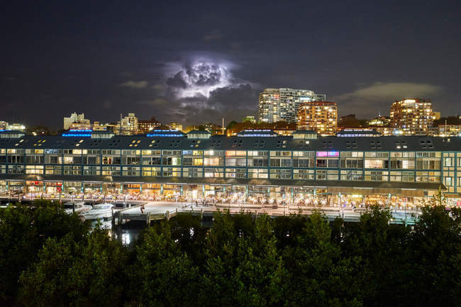 Vista di Finger Wharf di notte — Foto stock