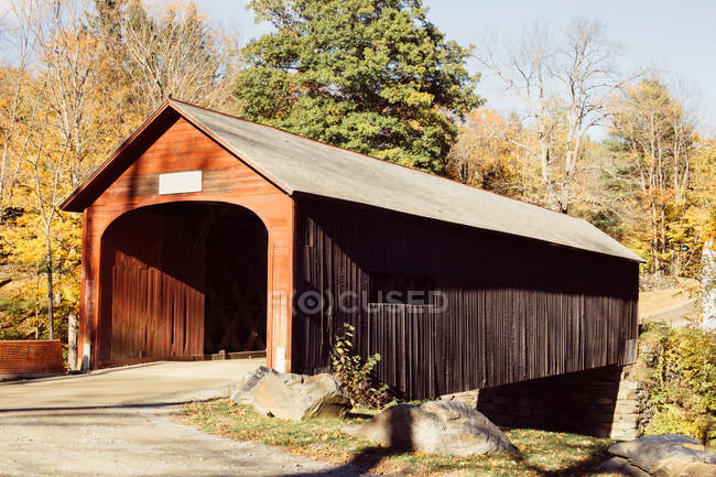 Rustic barn, Guilford — Stock Photo