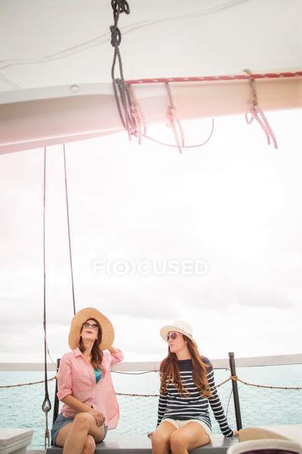 Two women on sailing boat — Stock Photo