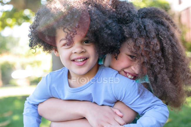 Portrait of two sisters — Stock Photo