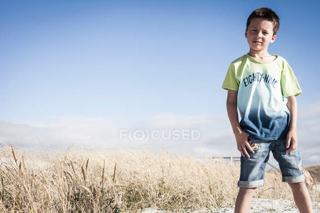 Niño en la playa, Ciudad del Cabo - foto de stock