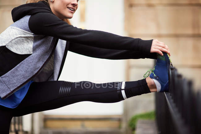 Молода жінка бігун — стокове фото