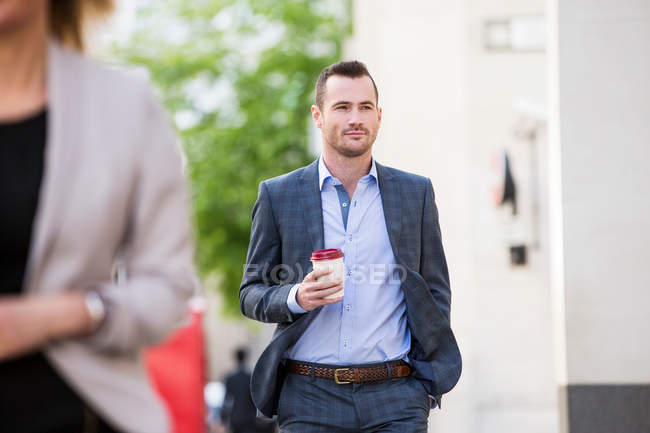 Businessman on coffee break — Stock Photo