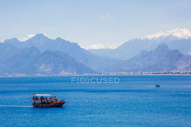 Vista panorámica del mar en Antalya - foto de stock