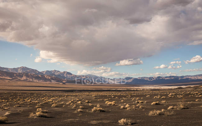 Landscape at Ubehebe Crater — Stock Photo