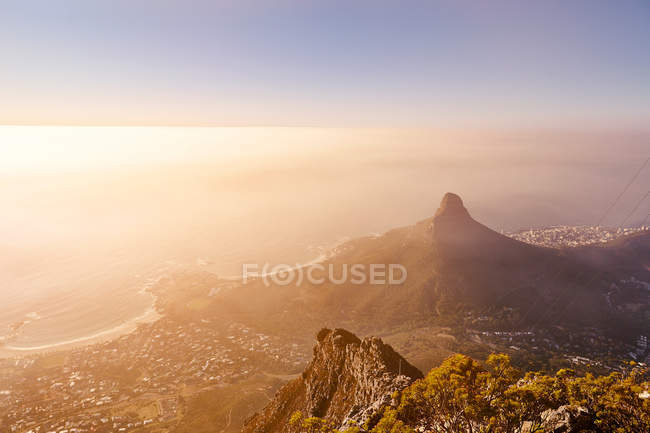 Table Mountain to Lions Head Mountain and Camp Bay — Stock Photo