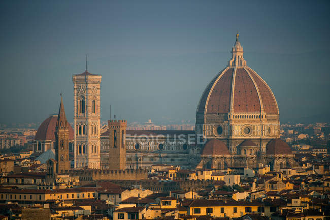 Duomo cathedral overlooking Florence — Stock Photo