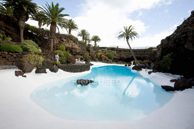 Плавальний басейн у Jameos del Agua — стокове фото