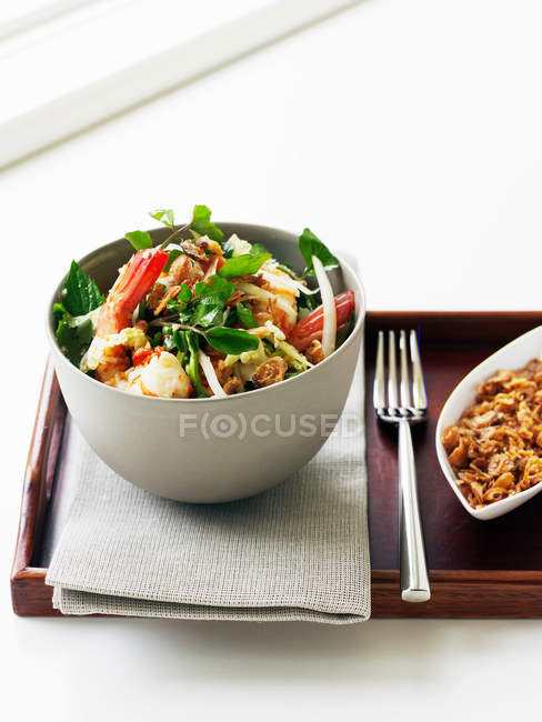 Salada de camarão e mamão — Fotografia de Stock