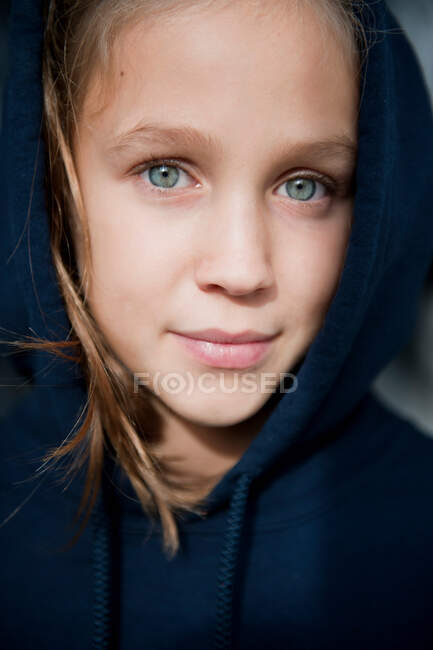 Porträt eines jungen Mädchens — Stockfoto