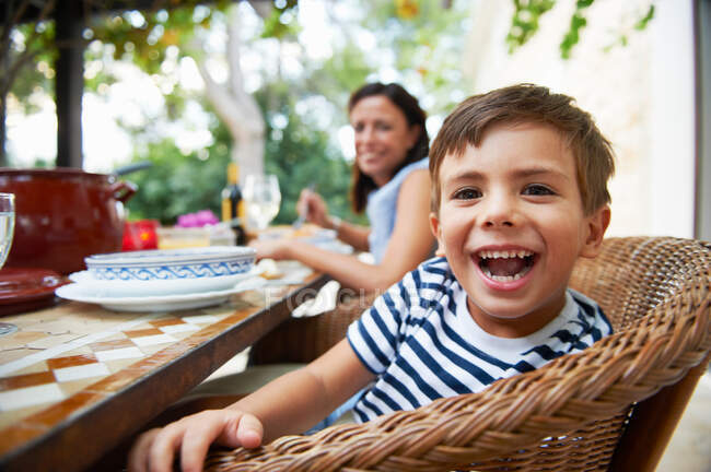 Mother and son having lunch — Stock Photo