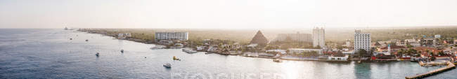 Vista panorámica del puerto de Cozumel - foto de stock