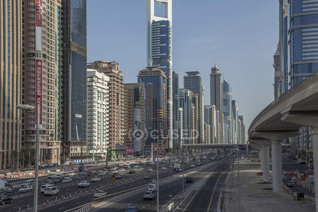City skyline and Sheikh Zayed Road — Stock Photo