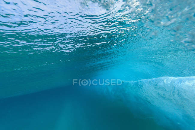 Гуркіт хвиль поверхні — стокове фото