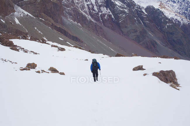 Wanderer in den Bergen — Stockfoto