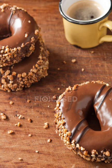 Donuts decorados e café — Fotografia de Stock