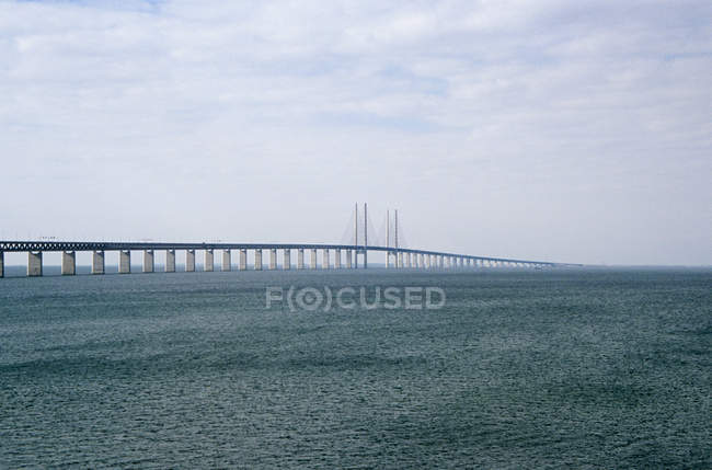 Vista a distanza del ponte di Oresund durante il giorno — Foto stock