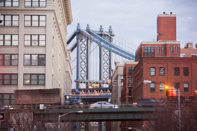 Brücke über den Fluss East — Stockfoto