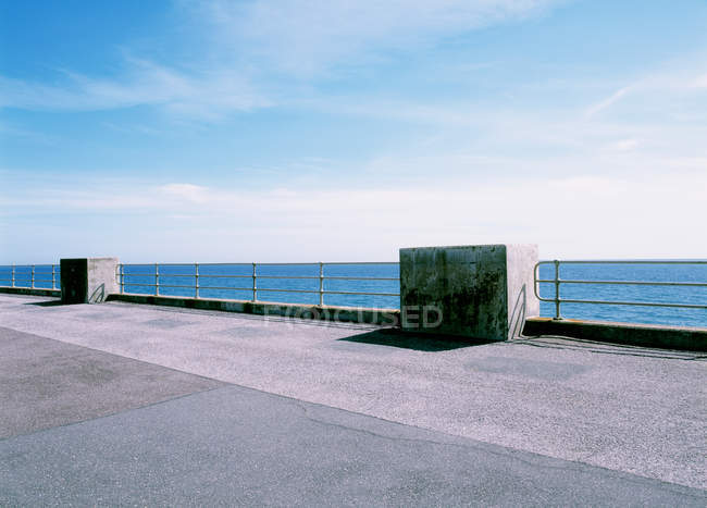 Vista do mar e passeio marítimo — Fotografia de Stock