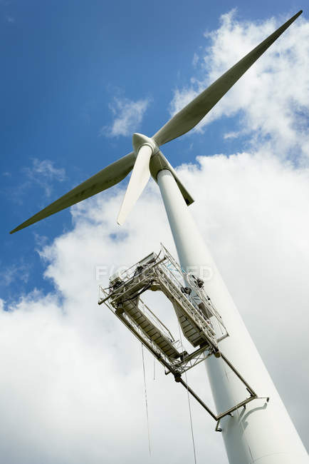 Travaux d'entretien des pales des éoliennes — Photo de stock