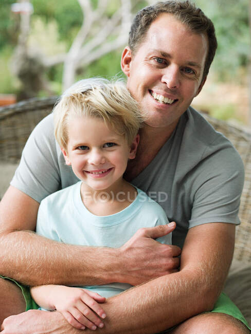 Padre e hijo, retrato - foto de stock