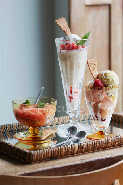 Sorbet et glaces desserts — Photo de stock