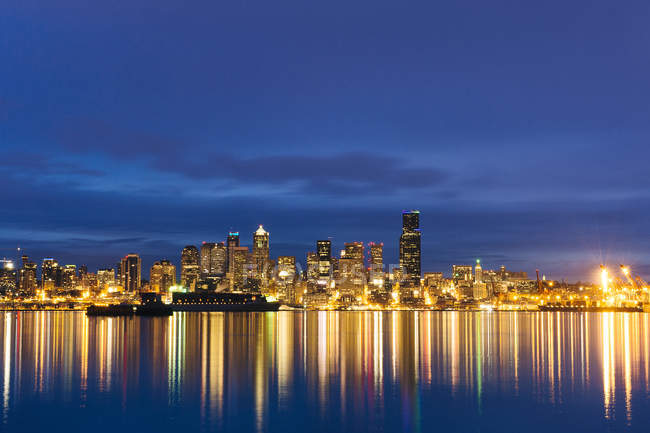 Skyline by night at Puget Sound — Stock Photo