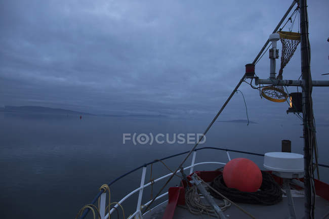 Trawler in waters near skye bridge, Isle of Skye, Scotland — Stock Photo
