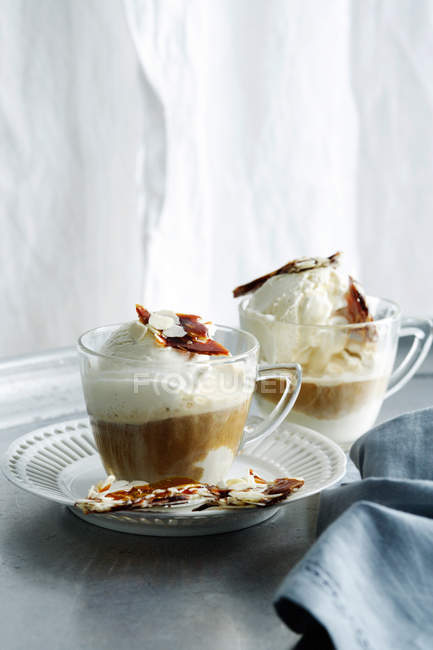 Cups of hot chocolate — Stock Photo