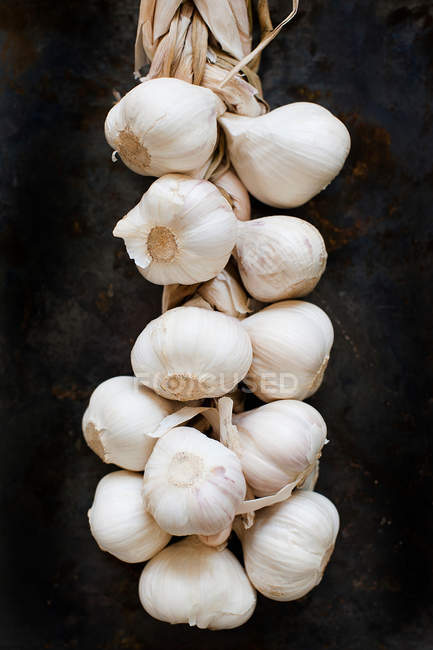Cloves of fresh garlic — Stock Photo