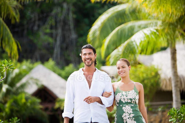 Paar im Urlaub in Bora Bora — Stockfoto