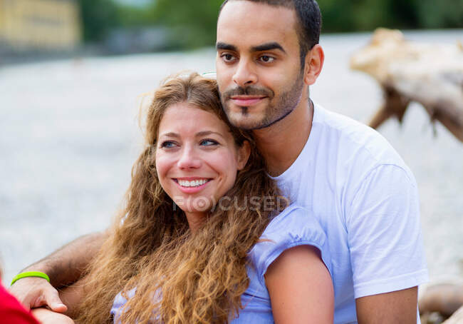 Portrait of mid adult couple on holiday — Stock Photo