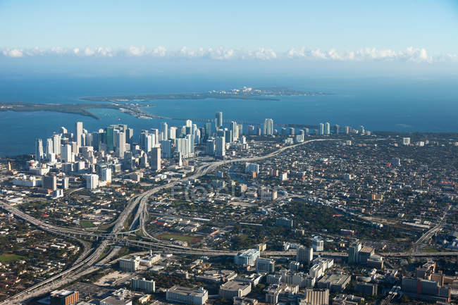 Vista aérea del centro de Miami, EE.UU. - foto de stock