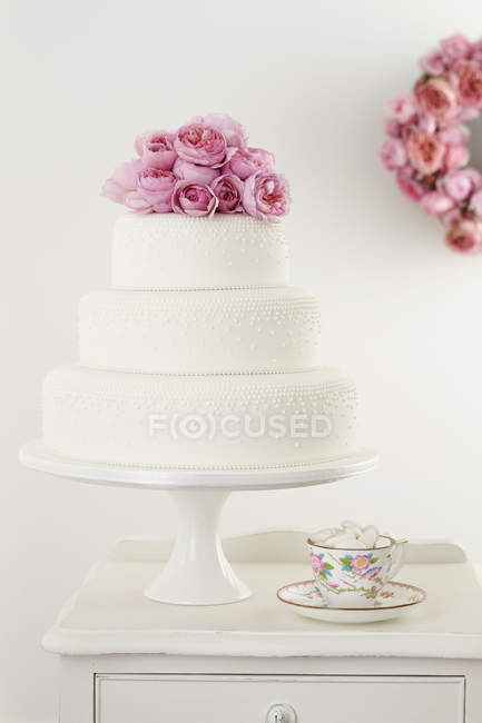 Stack cake with fondant details — Stock Photo