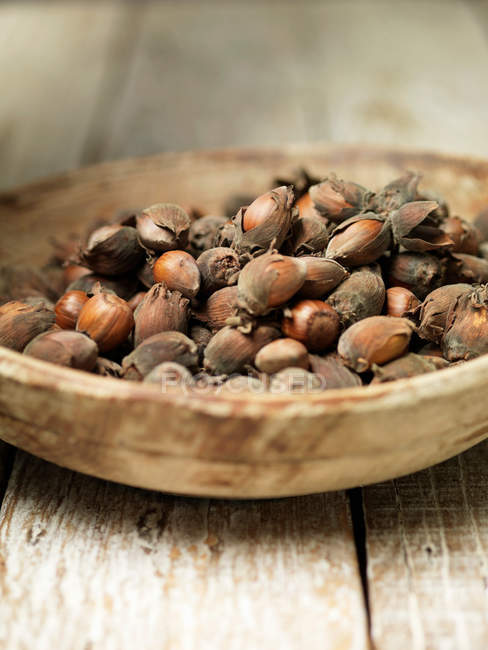Close up of bowl of hazelnuts — Stock Photo