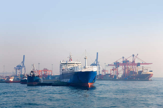 Haydarpasa port container terminal, Istanbul, Turchia — Foto stock