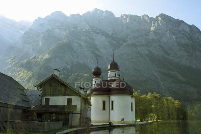 St Bartholoma church and mountains, Bavaria, Germany — Stock Photo