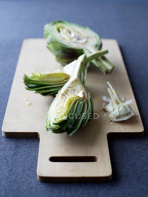 Globe artichoke slices — Stock Photo