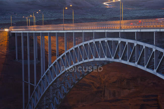 Colorado River, Glen Canyon Bridge, Arizona, Estados Unidos de América - foto de stock