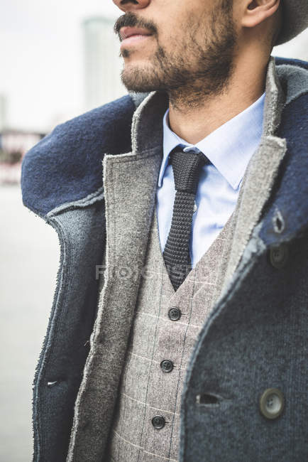 Cropped view of stylish man in city — Stock Photo