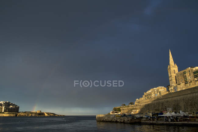 Rainbow between Valletta and Sliema, Malta — Stock Photo